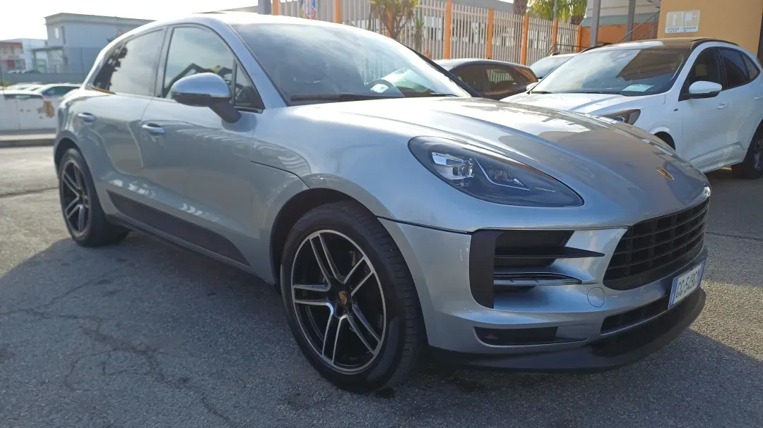 Porsche Macan (2021)