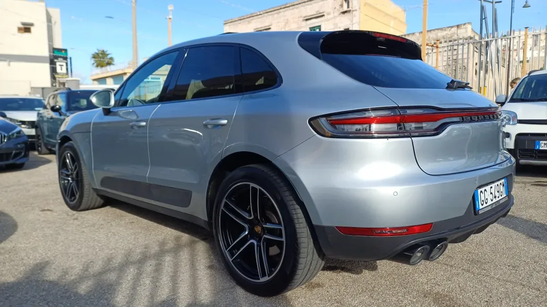 Porsche Macan (2021)
